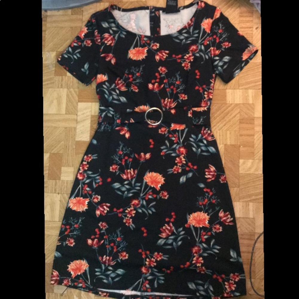 B Darlin Juniors' Belted Floral Dress